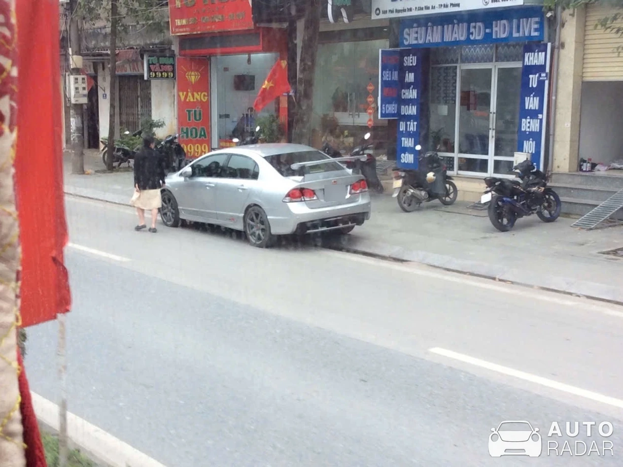 Honda Civic Type R FD2 spotted in Hải Dương