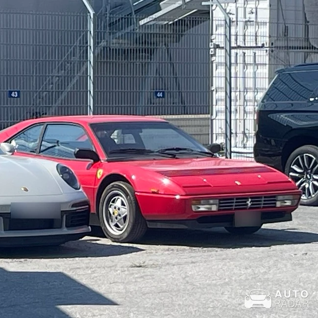 Ferrari Mondial spotted in Stockholm