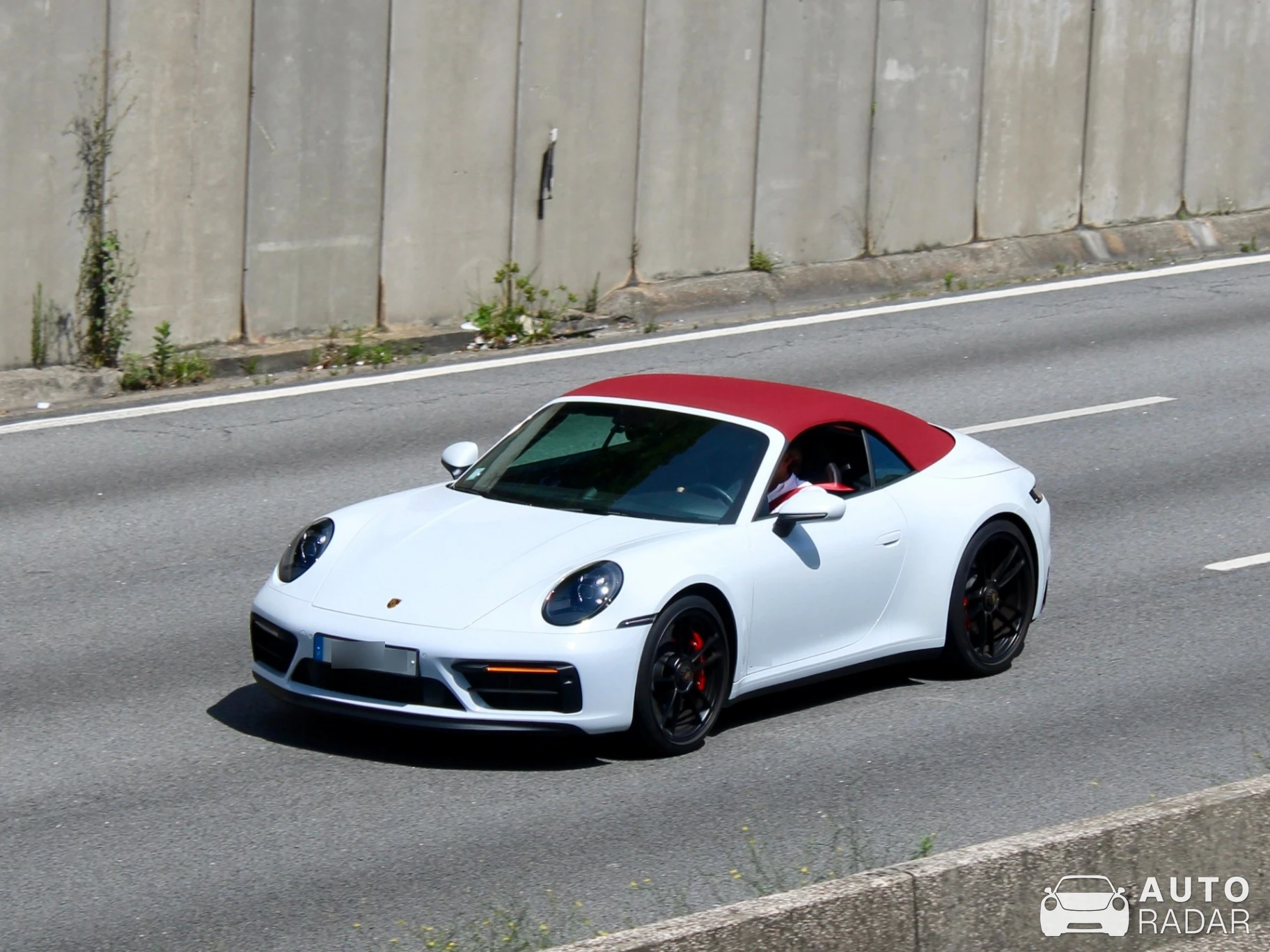 Porsche 992 Carrera GTS Cabriolet MkI spotted in Porto, Portugal