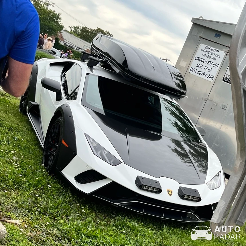 Lamborghini Huracán LP610-4 Sterrato spotted in Frankfort