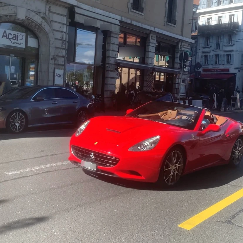 Ferrari California spotted in Lausanne, Suisse
