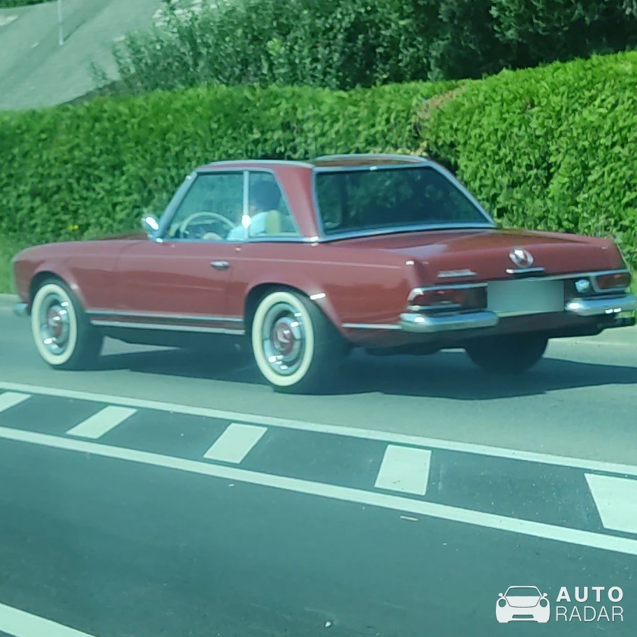 Mercedes-Benz 560 SEC spotted in Ljubljana, Slovenia