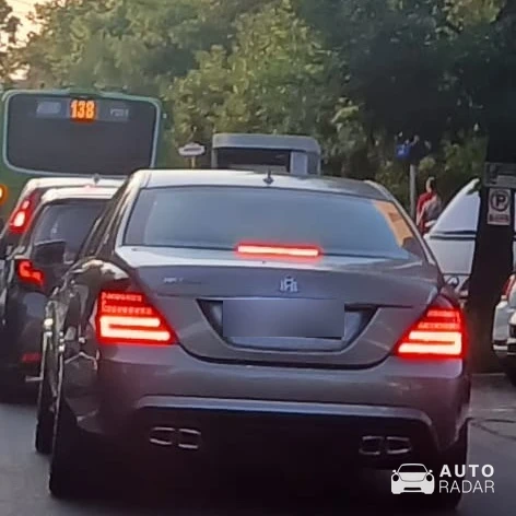 Mercedes-Benz 250 SE spotted in Bucharest