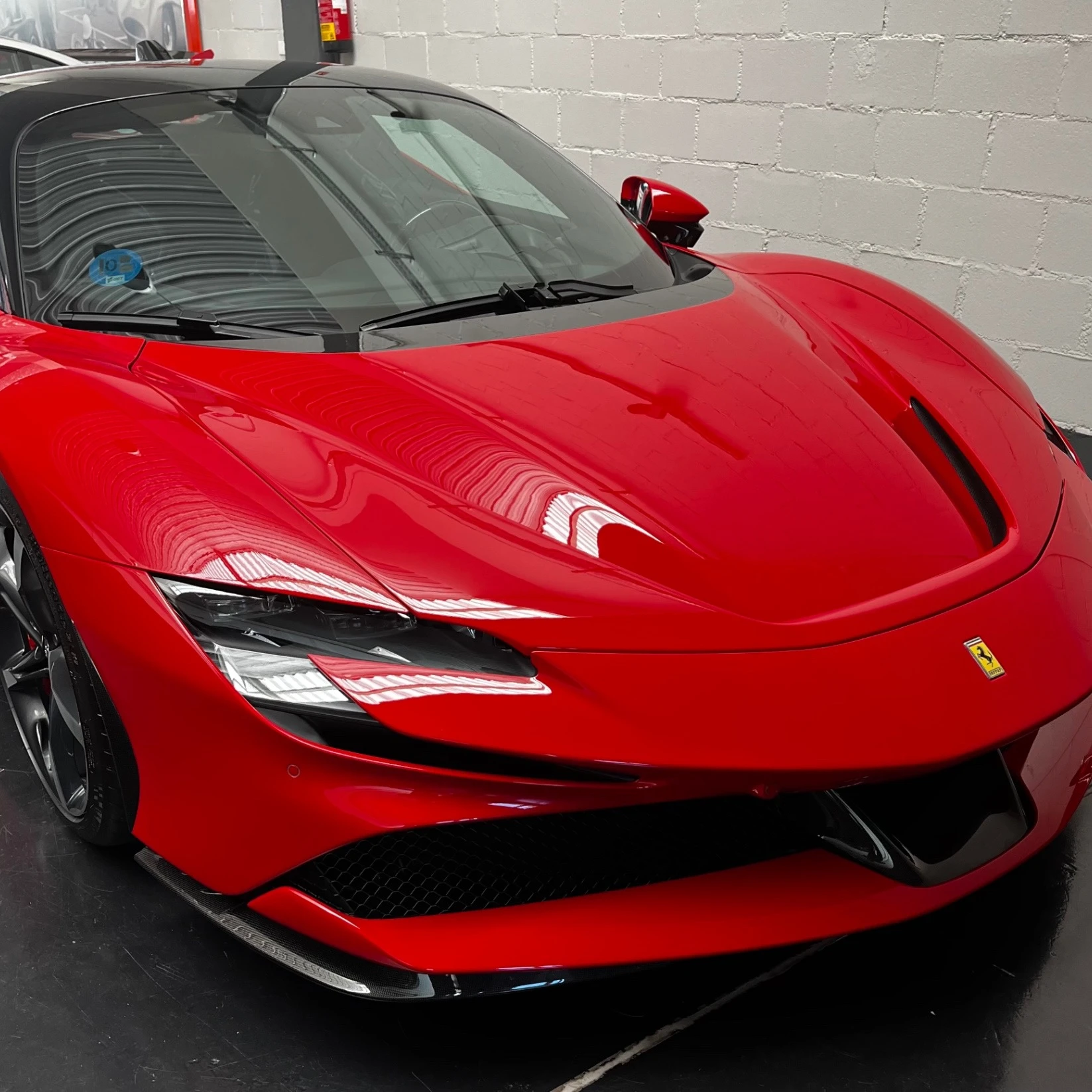 Ferrari SF90 Stradale spotted in San Sebastián de los Reyes, España