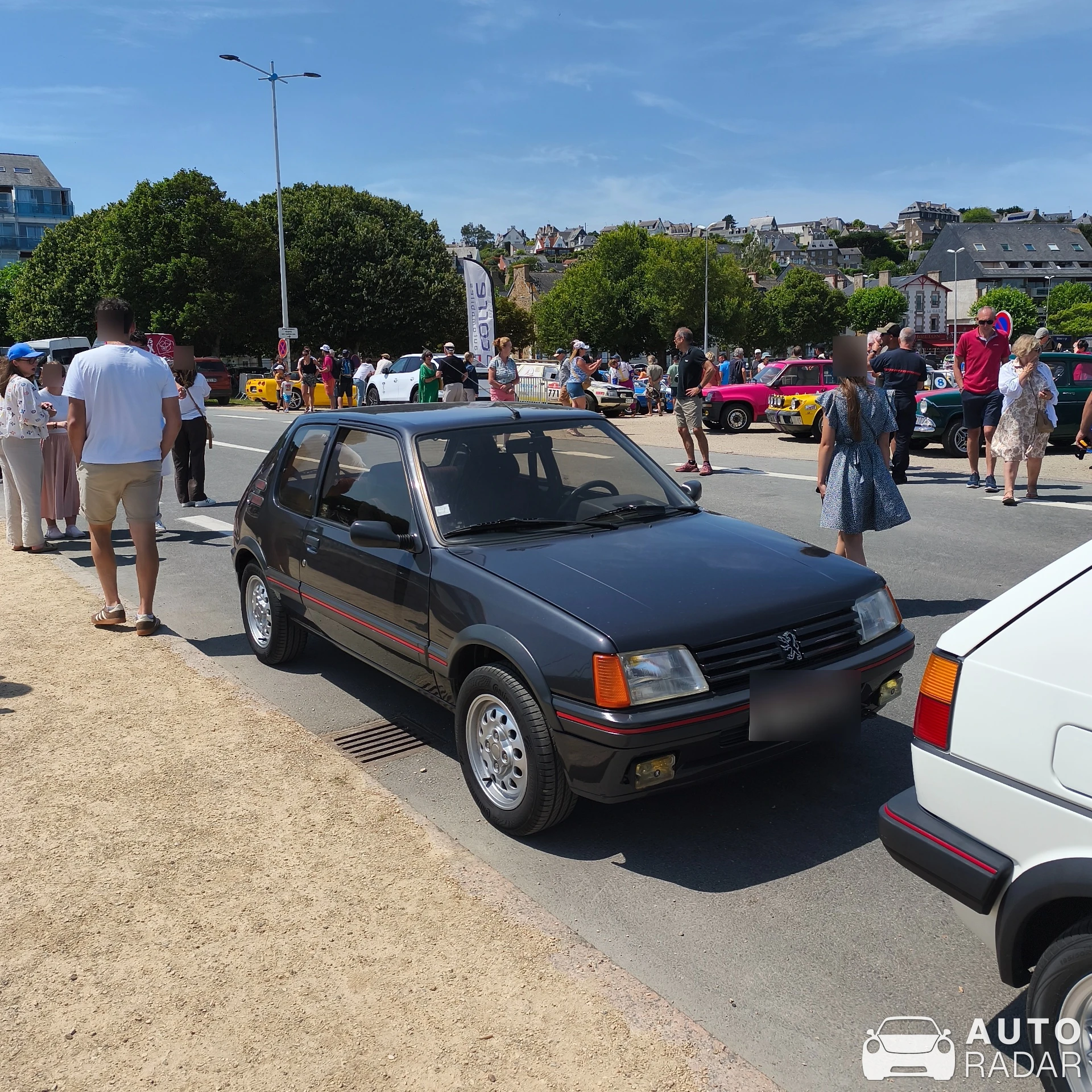 Peugeot 205 GTI spotted in Perros-Guirec