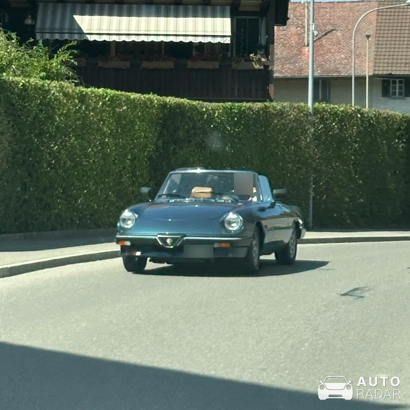 Alfa Romeo Spider 2.0i spotted in Steinmaur