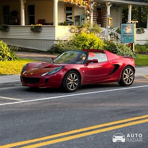 Lotus Elise S2 spotted in Granby