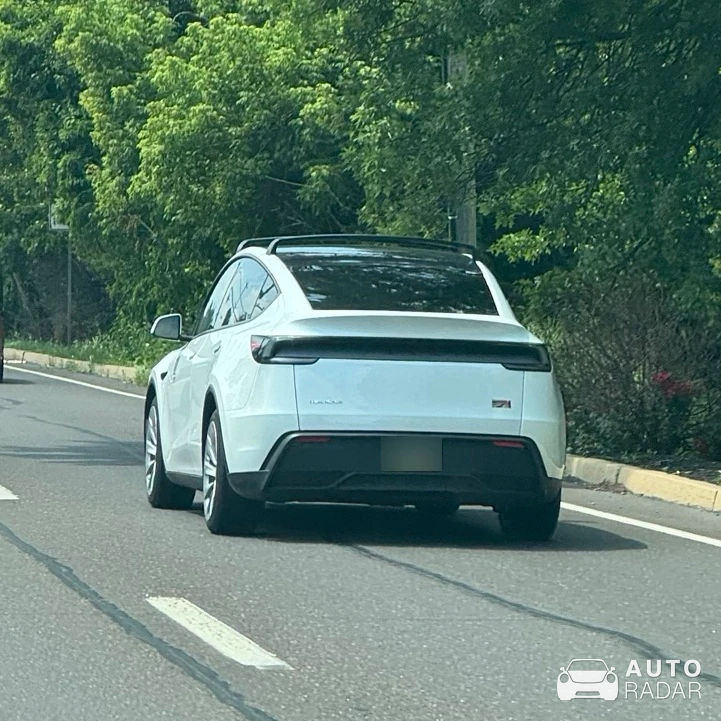 Tesla Model Y Juniper Performance spotted in Warrington