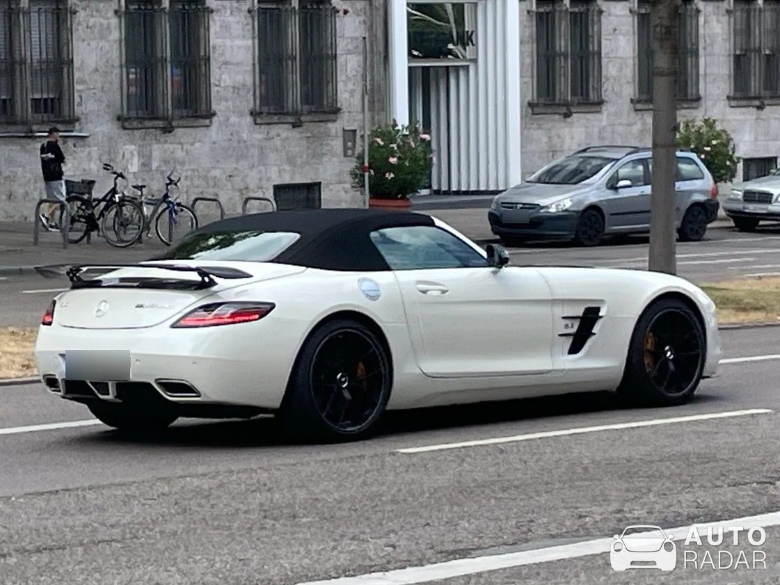 Mercedes-Benz SLS AMG Roadster spotted in Heilbronn