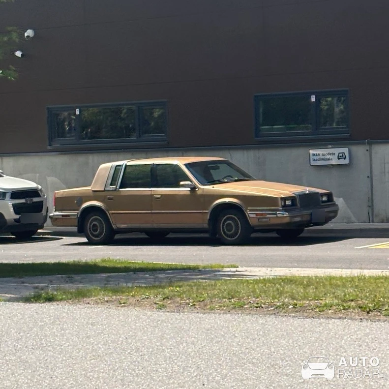 Chrysler Fifth Avenue spotted in Pärnu