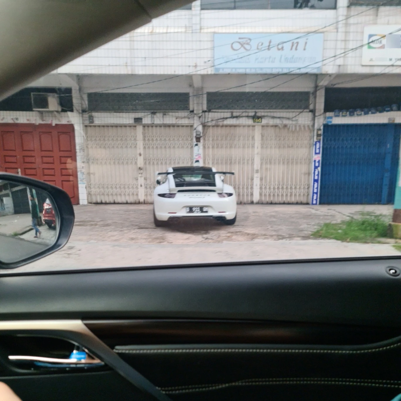 Porsche 991 Carrera S MkI spotted in Kota Pekanbaru, Indonesia