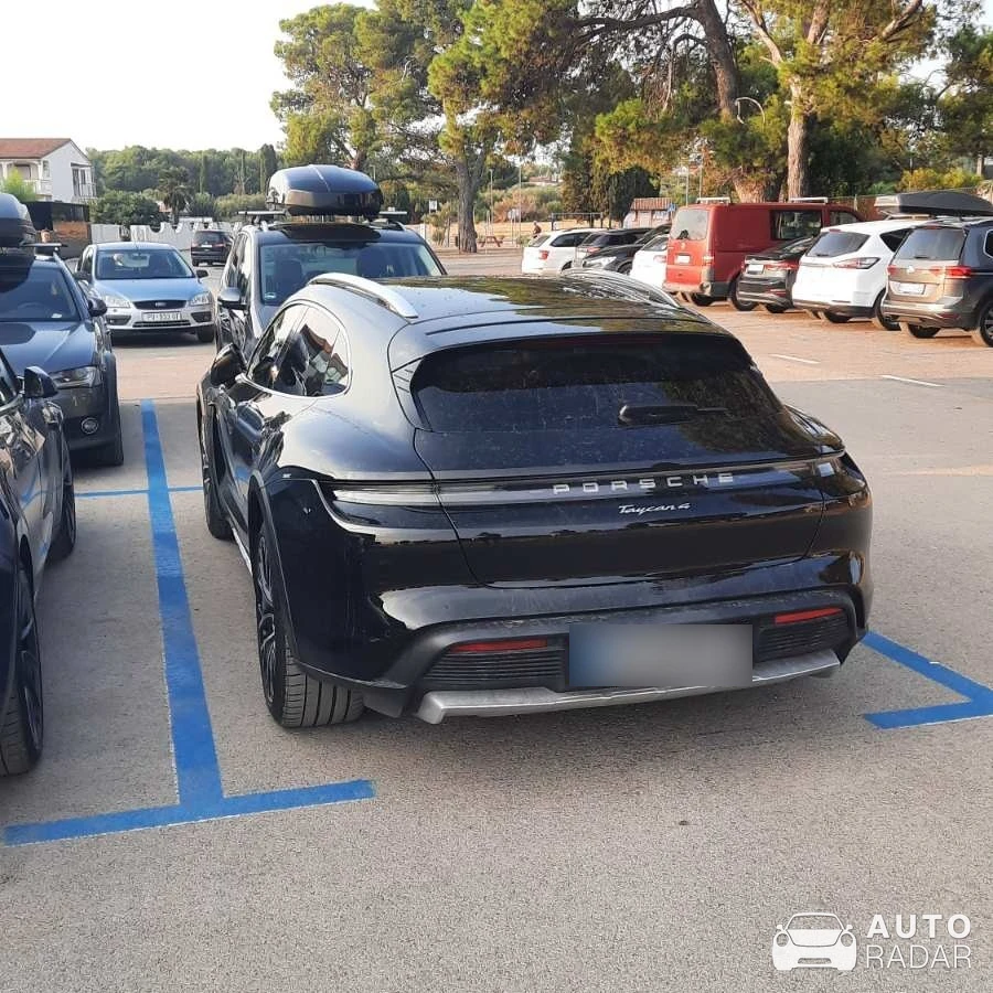 Porsche Taycan Cross Turismo MkII spotted in Fažana, Croatia