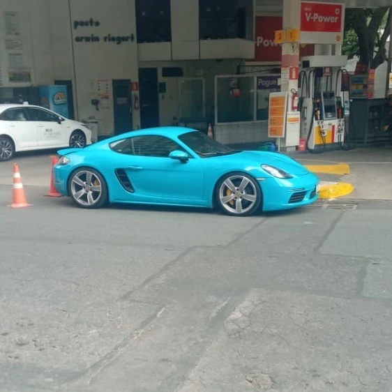 Porsche 718 Cayman spotted in Angola, Brasil