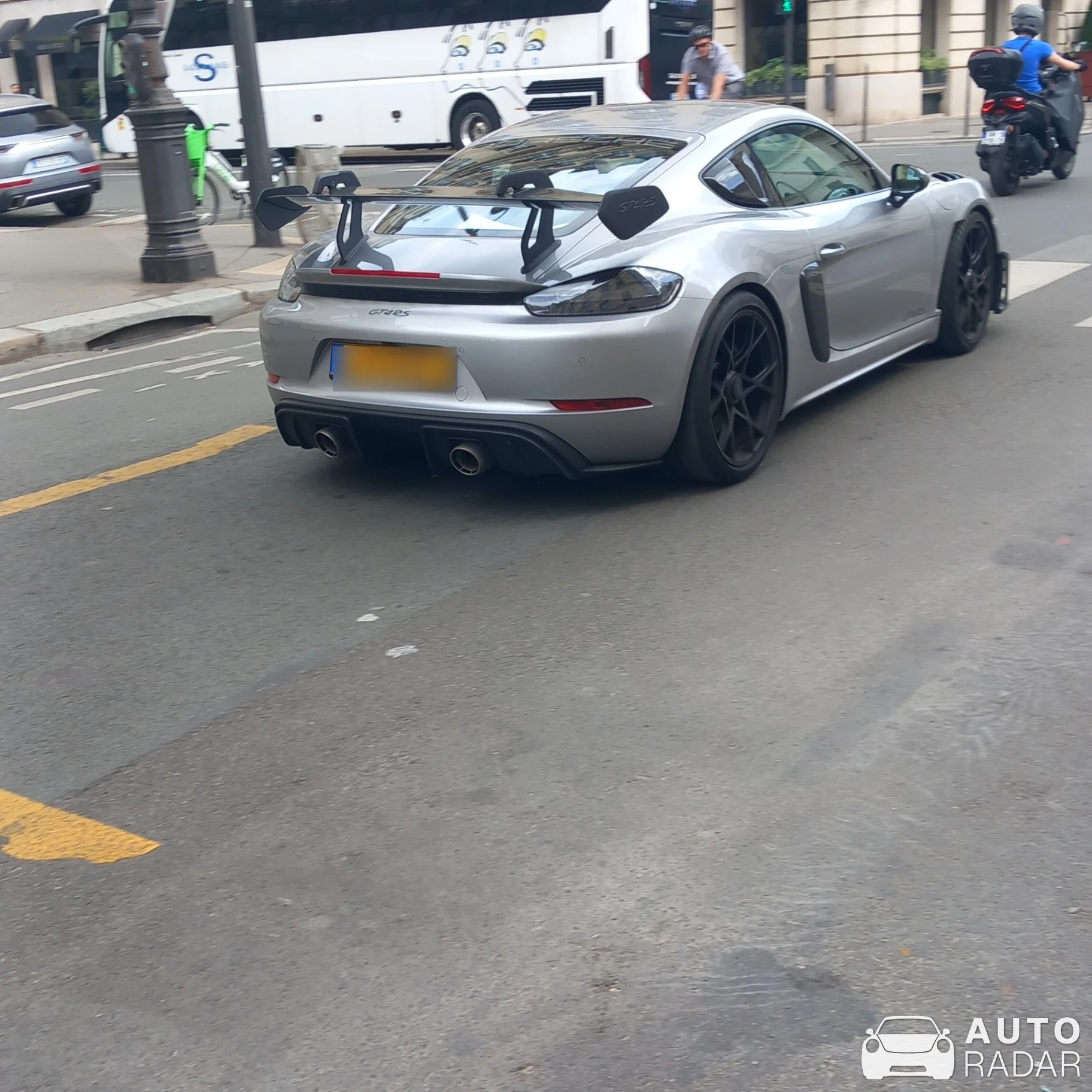Porsche 718 Cayman GT4 RS spotted in Paris, France