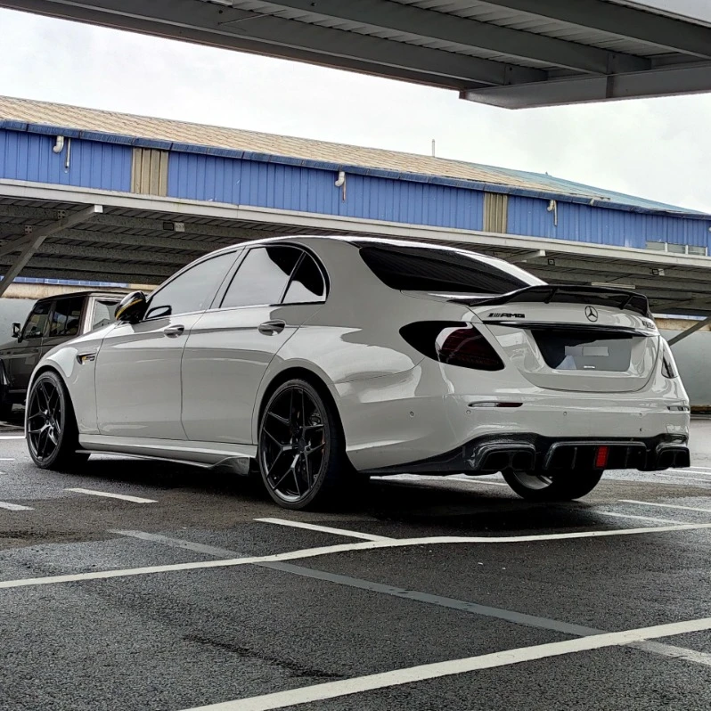 Mercedes-AMG E 63 S W213 spotted in Kuching, 马来西亚