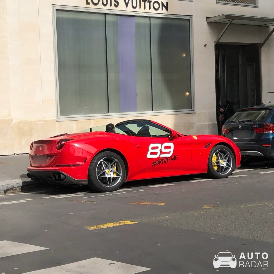 Ferrari California T spotted in Levallois-Perret
