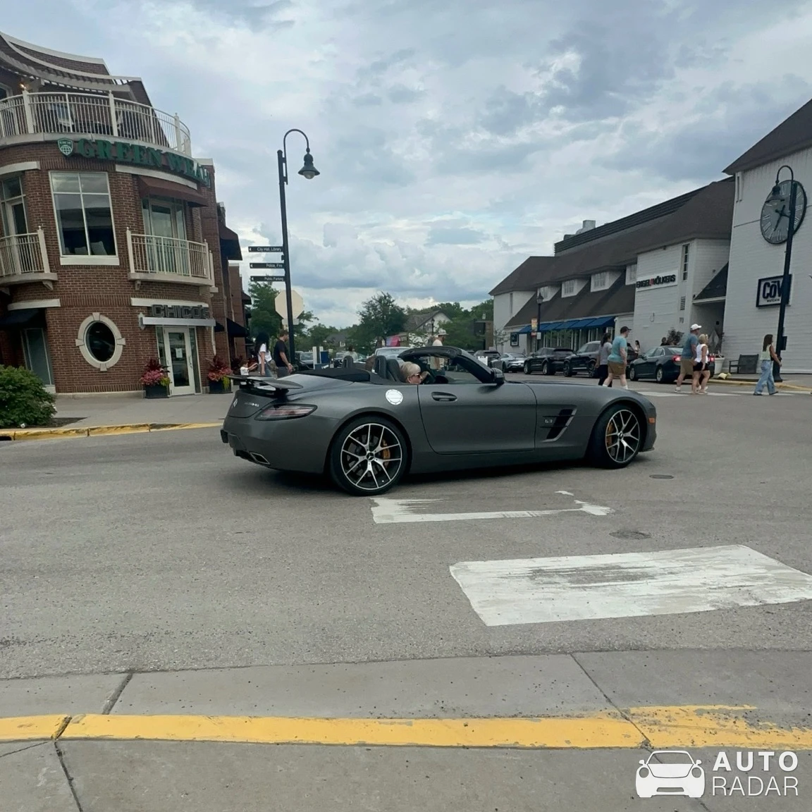 Mercedes-Benz SLS AMG Roadster spotted in Wayzata