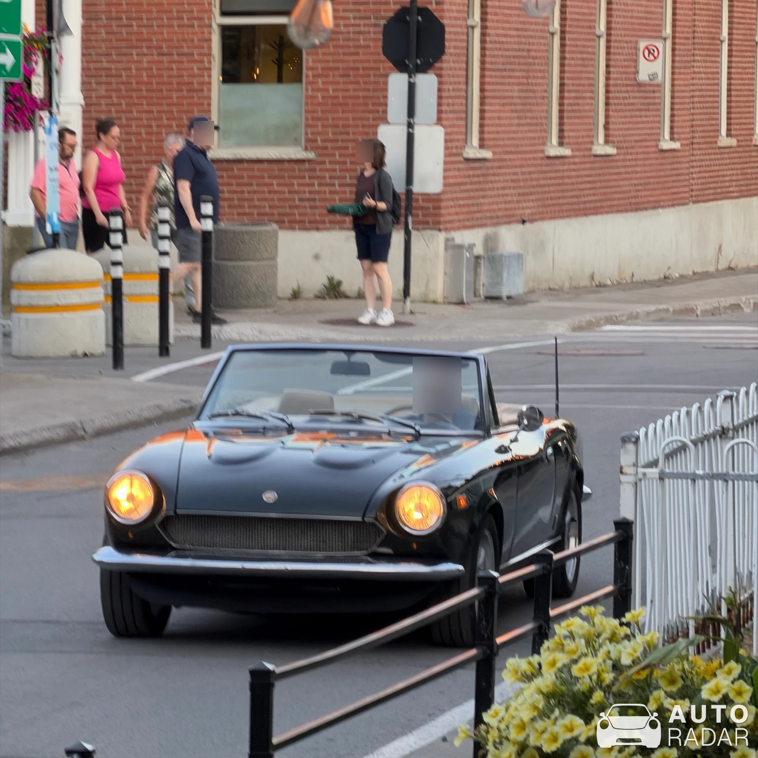 Fiat 124 Sport Spider spotted in Terrebonne