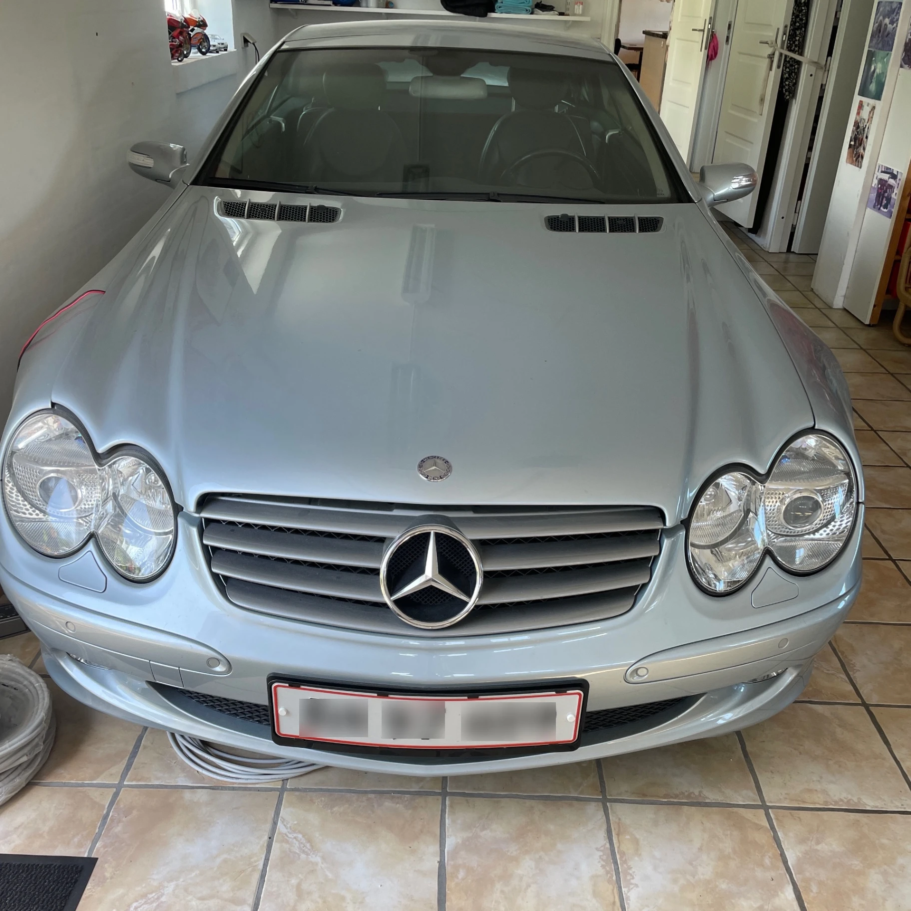 Mercedes-Benz SL spotted in Farum, Denmark