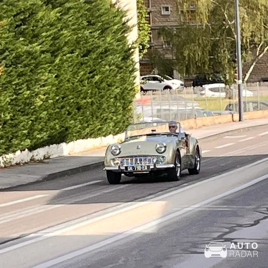 Triumph TR3 spotted in Lons-le-Saunier