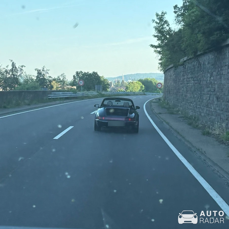Porsche 964 Carrera 2 Cabriolet spotted in Königswinter