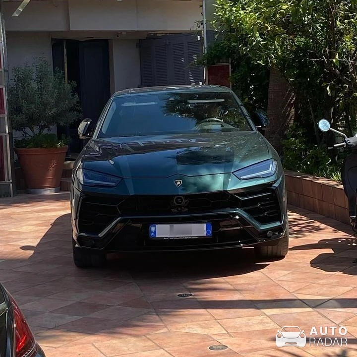 Lamborghini Urus S spotted in Nydri, Greece