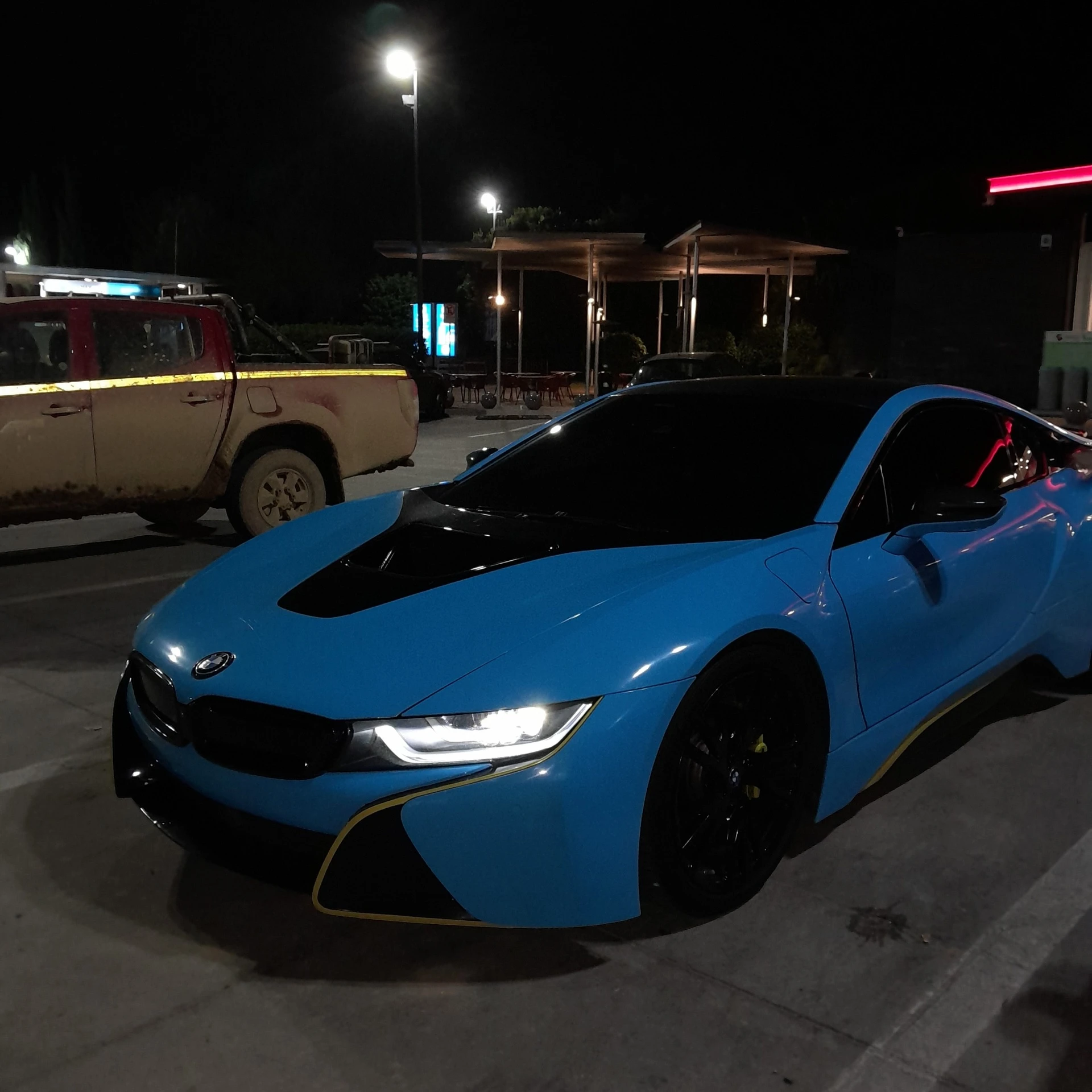 BMW i8 spotted in Vitacura, Chile
