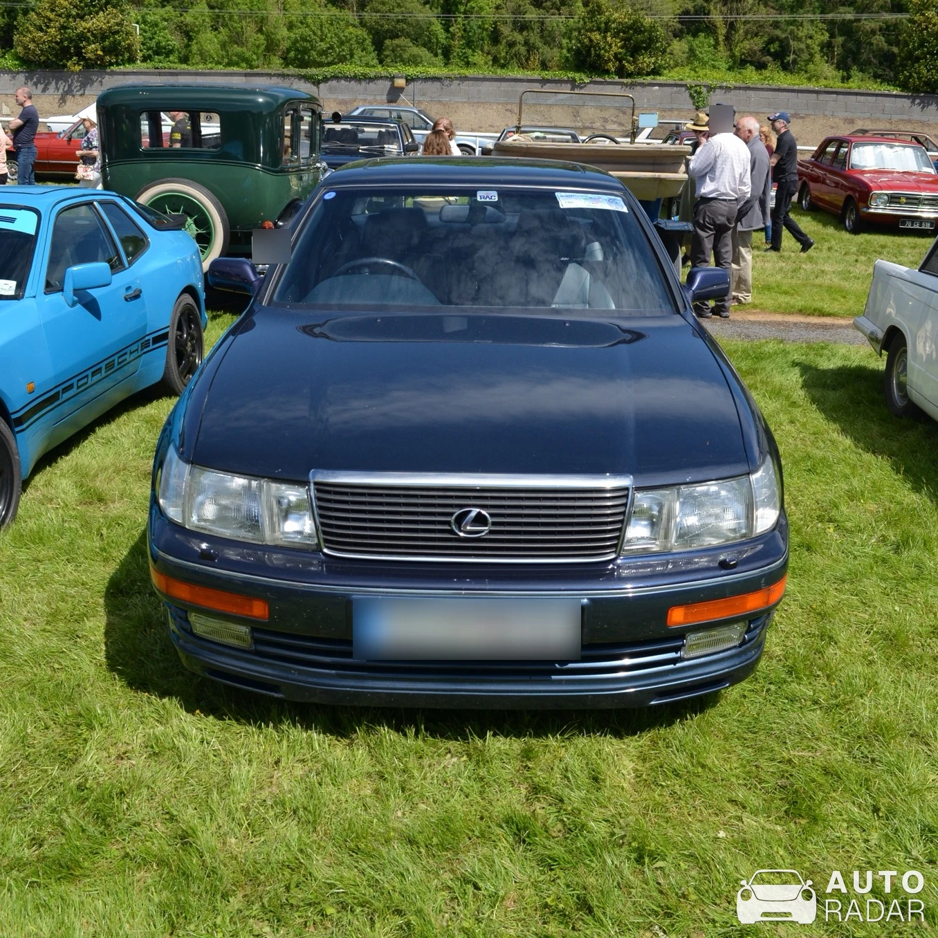 Lexus LS 430 spotted in Boherbue