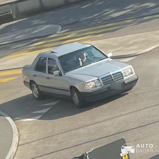 Mercedes-Benz E-Klasse W124 spotted in Rüti ZH