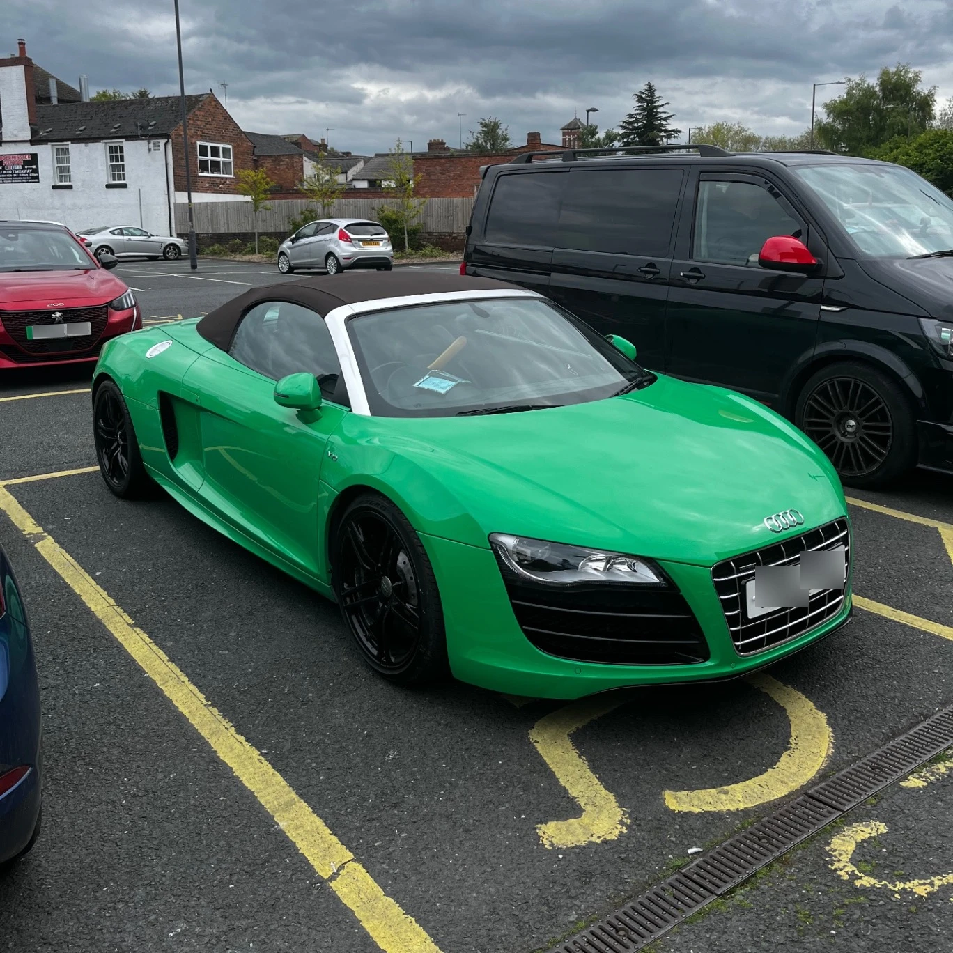 Audi R8 V10 Spyder spotted in Worcestershire, United Kingdom