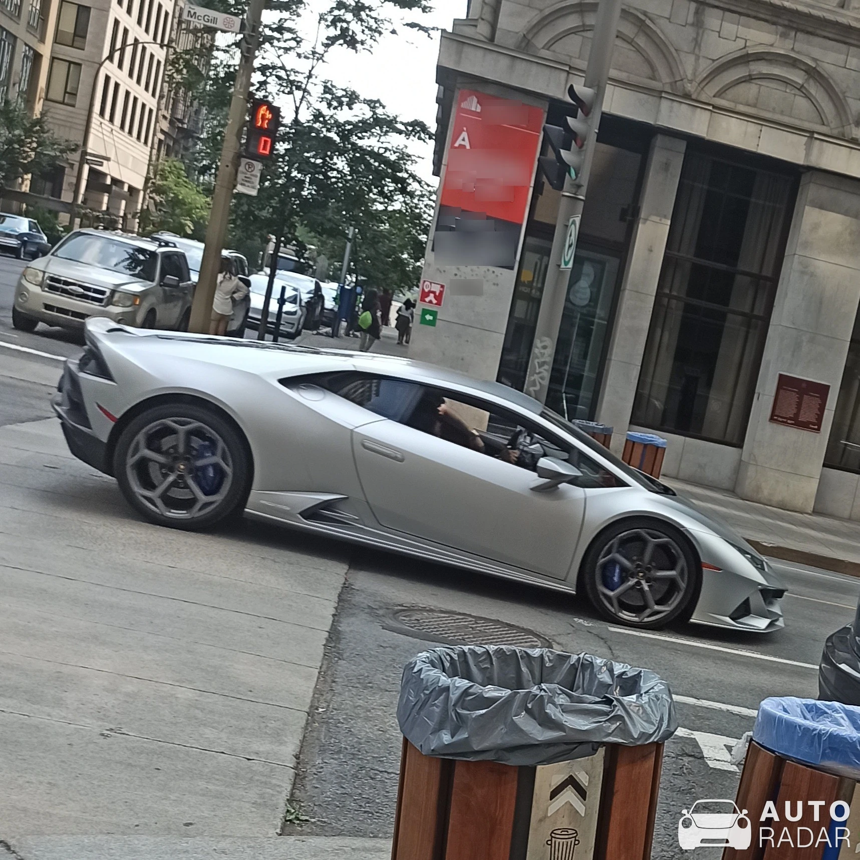 Lamborghini Huracán LP640-4 EVO spotted in Montréal, Canadá