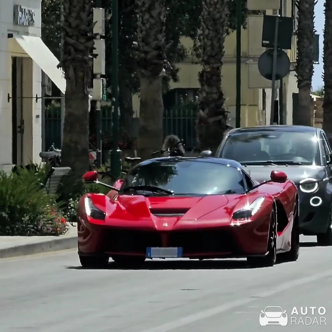 Ferrari LaFerrari spotted in Forte dei Marmi, Italy