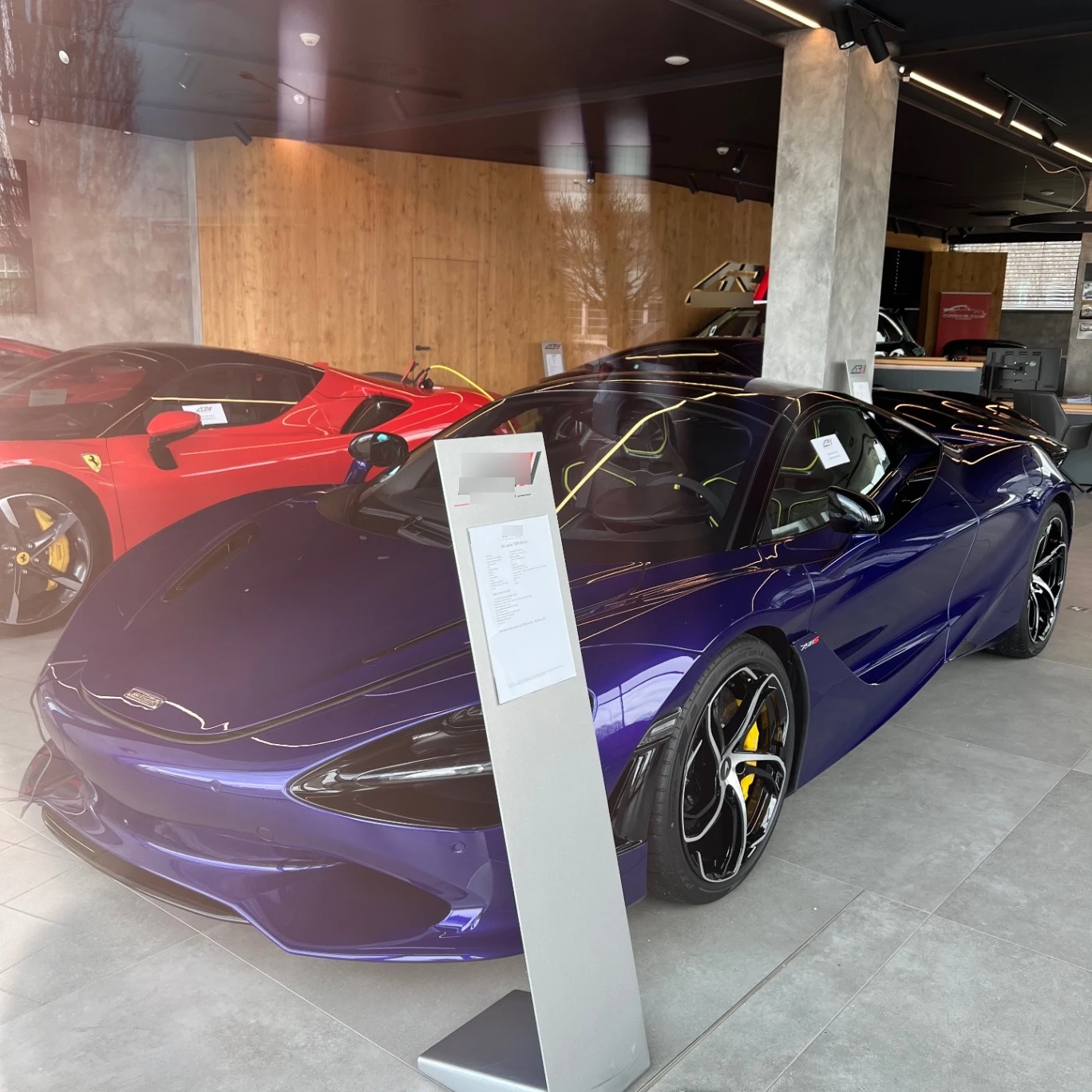McLaren 750S Spider spotted in Bratislava, Slovensko