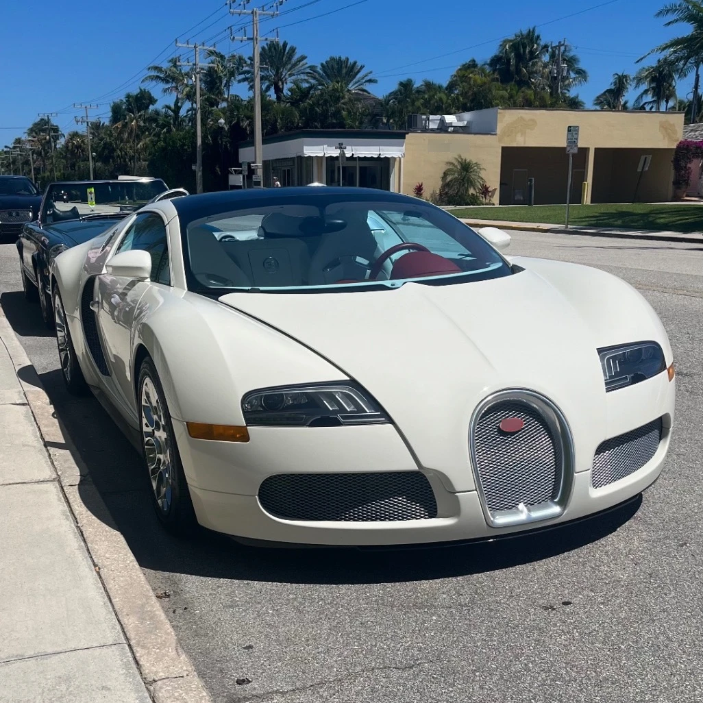 Bugatti Veyron 16.4 Grand Sport spotted in Palm Beach, United States