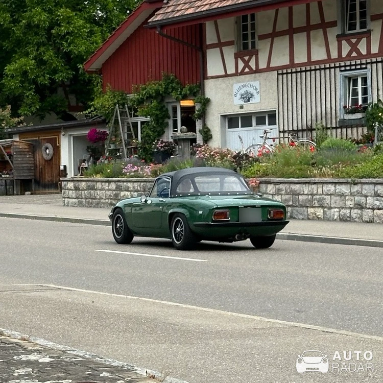 Lotus Elan spotted in Oberweningen