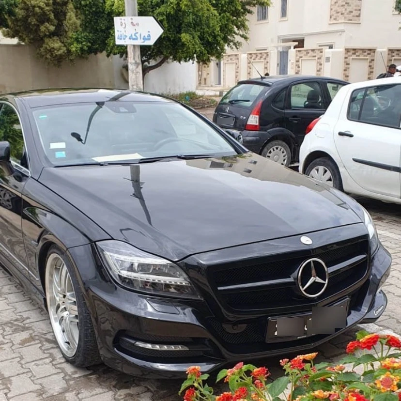 Mercedes-Benz CLS 500 spotted in Tunis, Tunisia