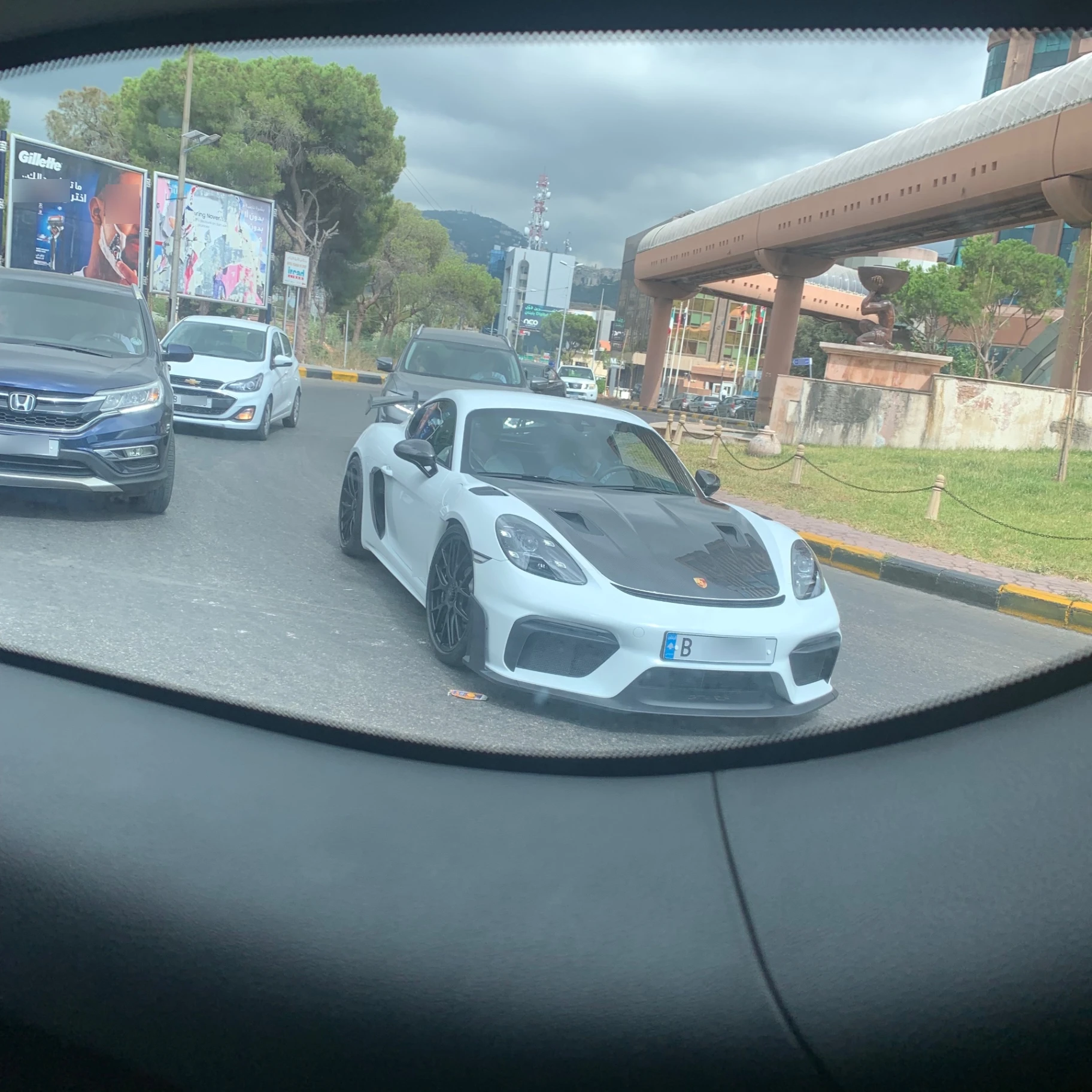 Porsche 718 Cayman GT4 RS spotted in Sin El Fil, Lebanon