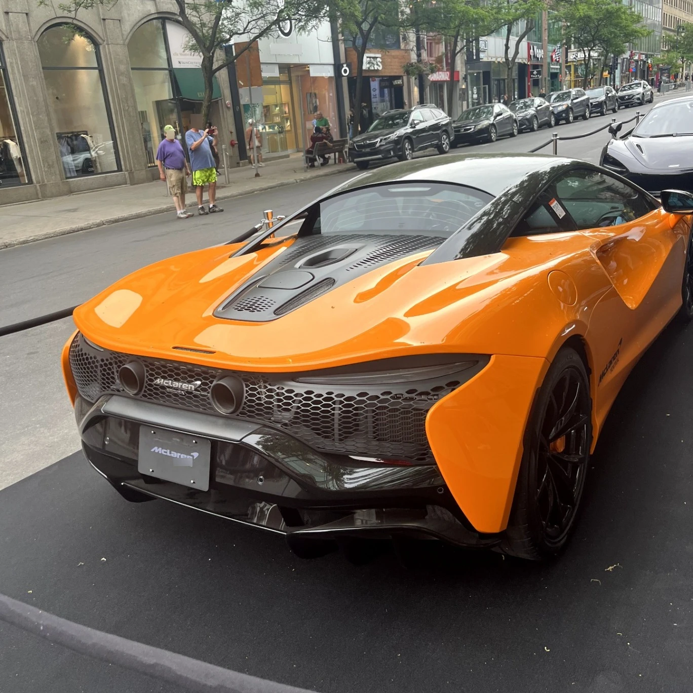 McLaren Artura spotted in Montréal, Canada