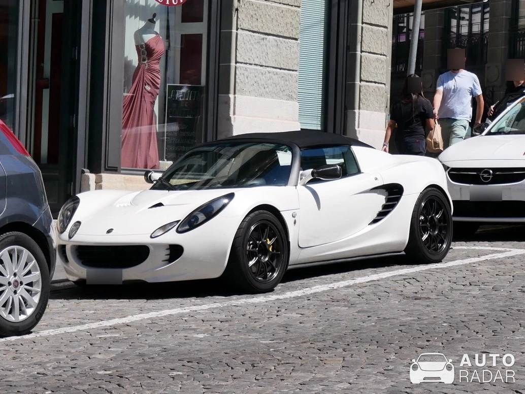 Lotus Elise S2 spotted in Évian-les-Bains