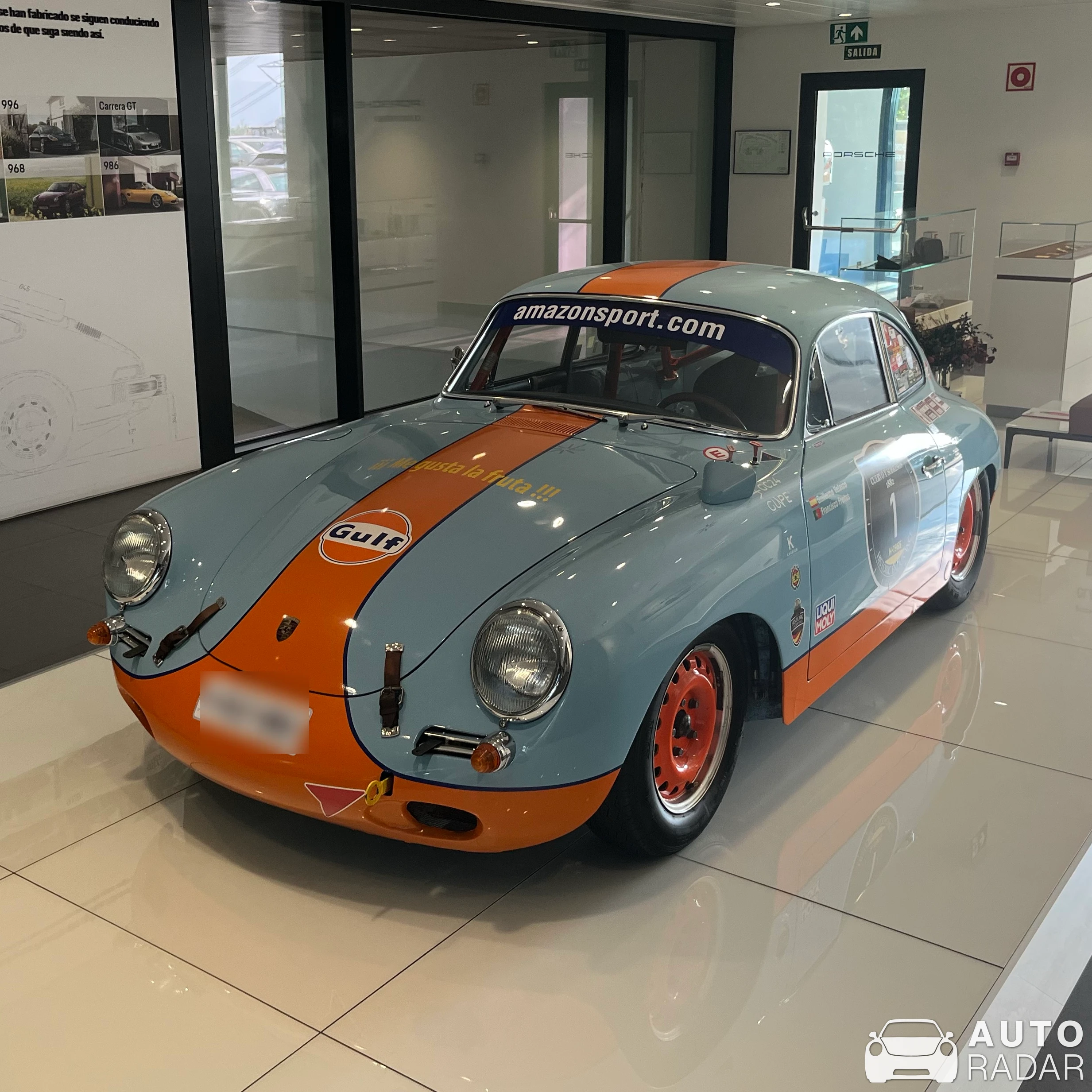 Porsche 356 SC spotted