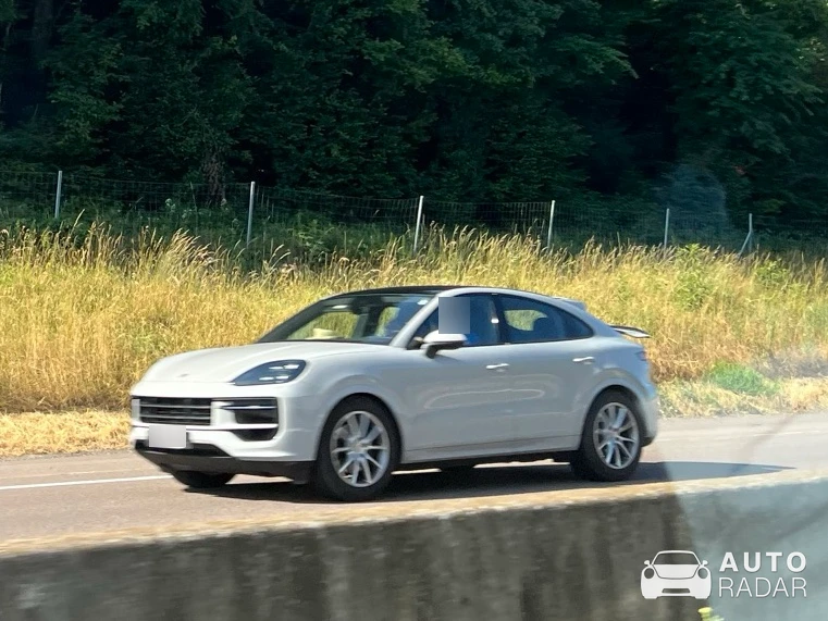 Porsche Cayenne Coupé Turbo S E-Hybrid spotted in Bonnecourt