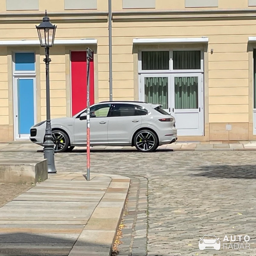 Porsche Cayenne Coupé Turbo S E-Hybrid spotted in Dresden