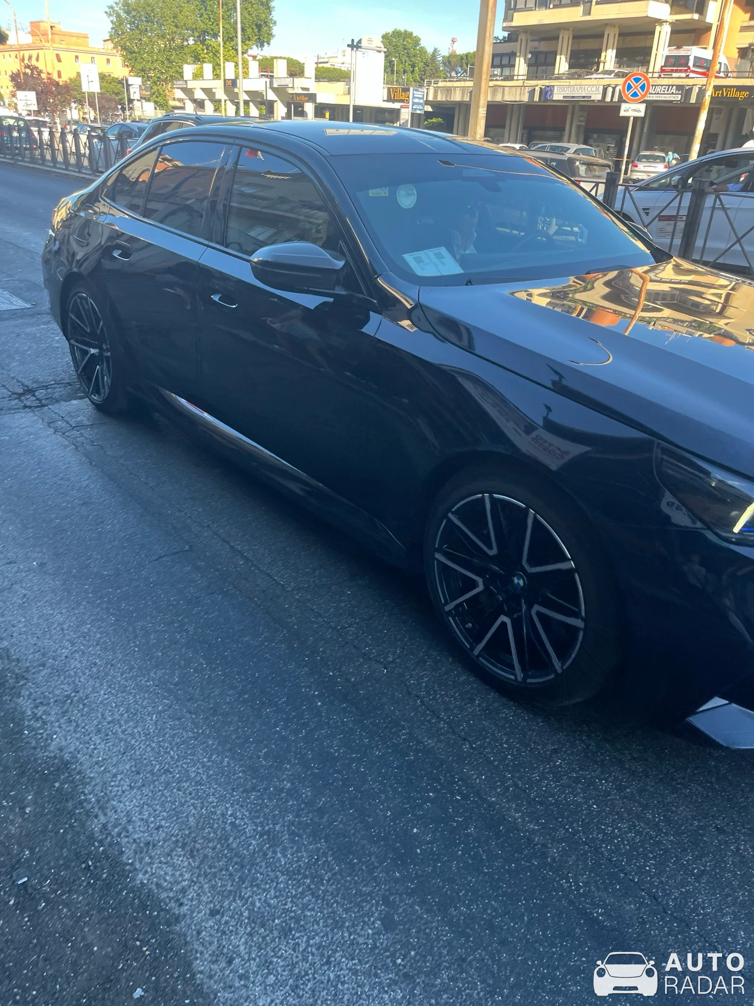 BMW M5 G90 spotted in Lido di Ostia