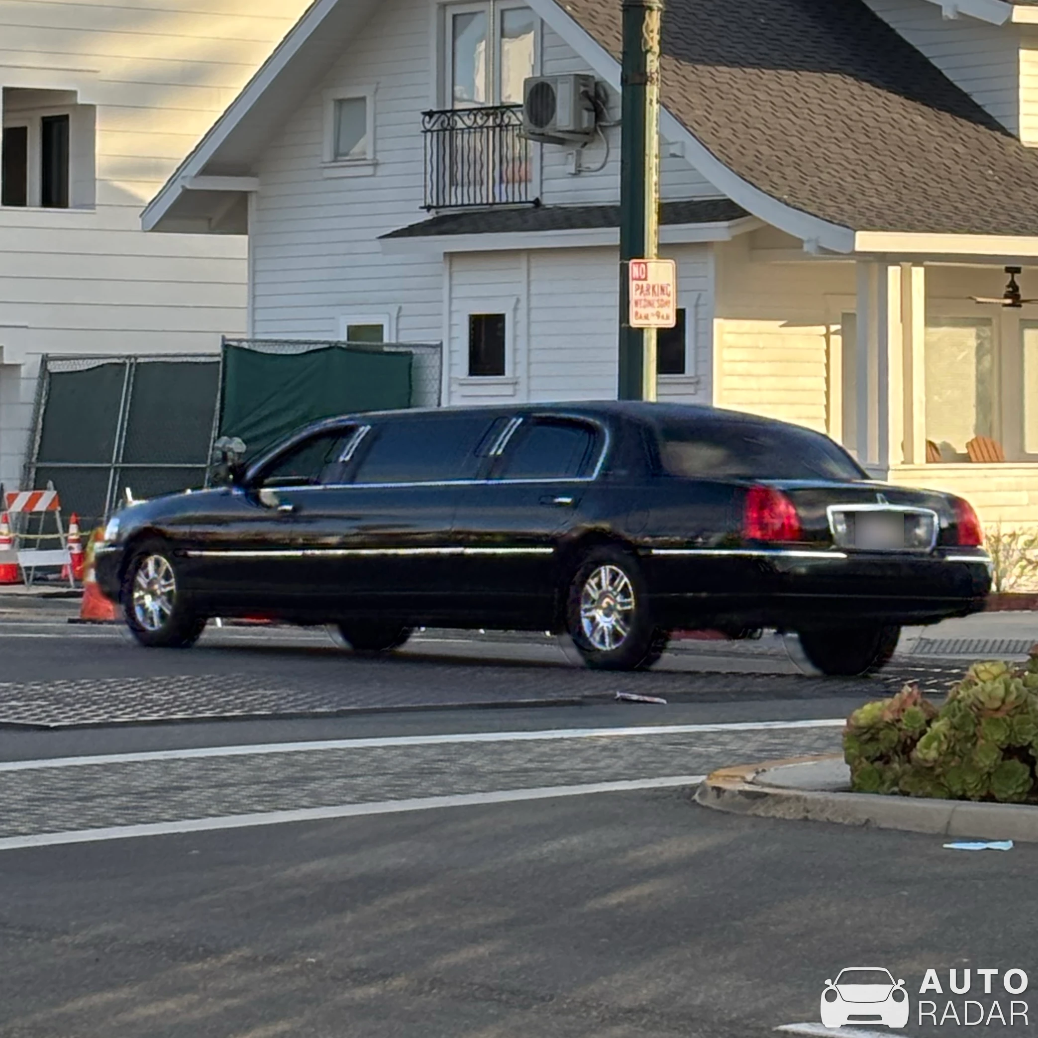 Lincoln Town Car spotted in Hermosa Beach