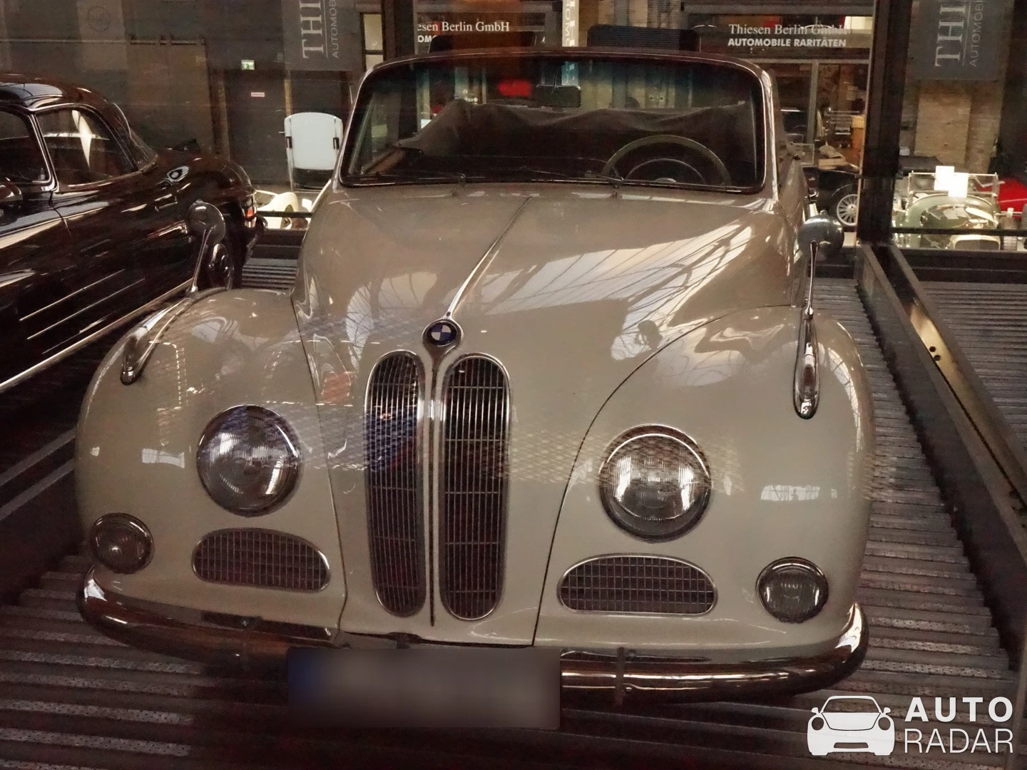 BMW 502 spotted in Berliini