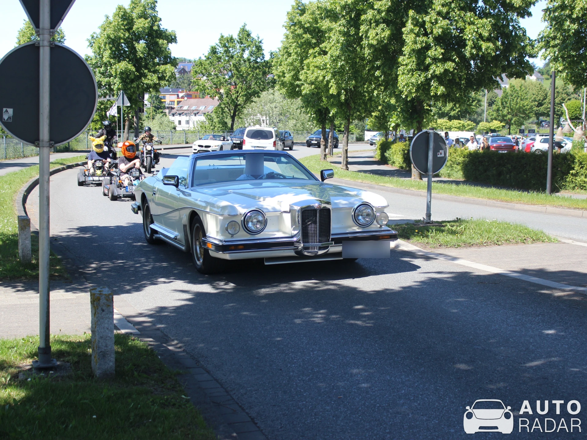 Stutz Blackhawk spotted