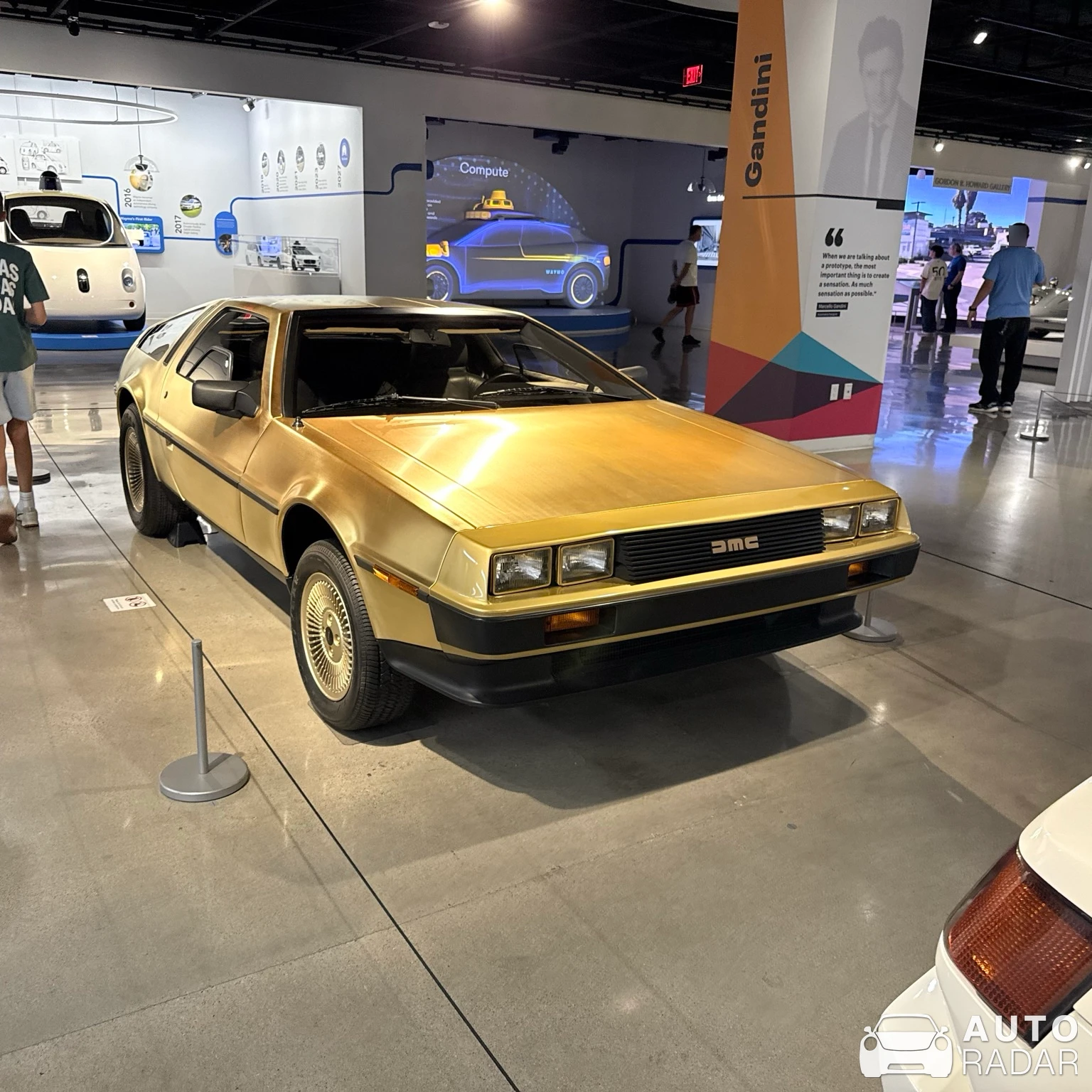 DeLorean DMC-12 Golden Dream spotted in Los Angeles