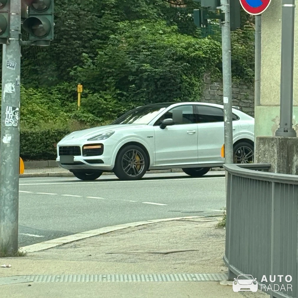 Porsche Cayenne Coupé Turbo S E-Hybrid spotted in Aue-Bad Schlema