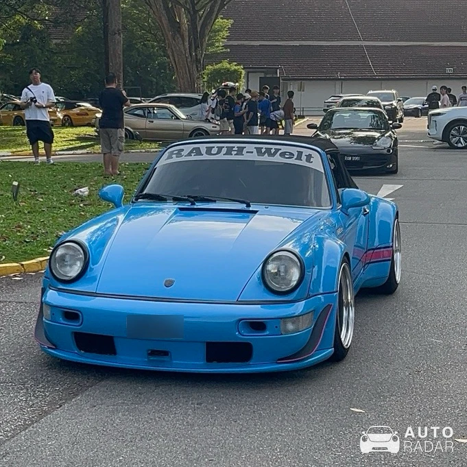 Porsche Rauh-Welt Begriff 964 Cabriolet spotted in Singapore