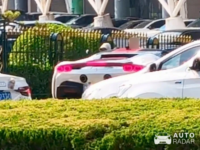 Ferrari SF90 Stradale Tailor Made spotted in Jinan Shi, China